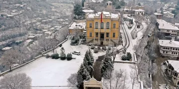 Safranbolu beyaz gelinliğini giydi