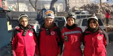 Enkazın ‘kurtarıcı kadınları’