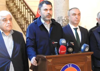 ‘Cumhuriyet tarihinin en büyük afet konut seferberliği başladı’