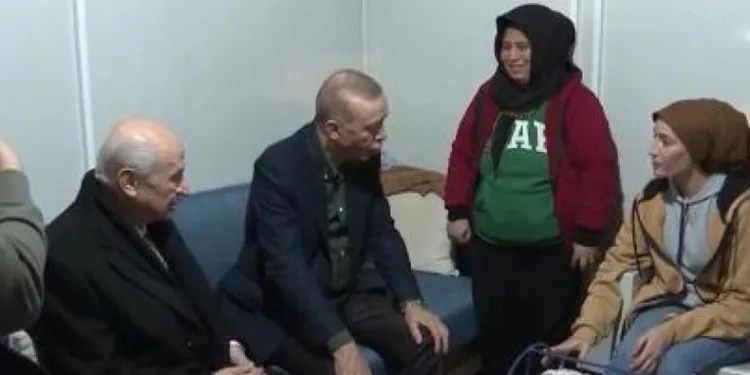 Erdoğan, konteyner kenti ziyaret etti