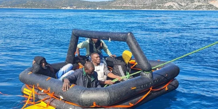 23 düzensiz göçmen kurtarıldı