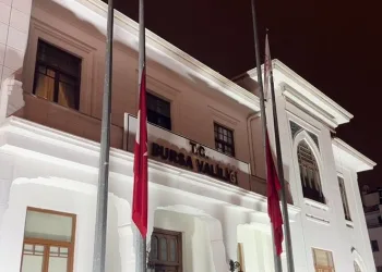 Bursa’da bayraklar yarıya indi