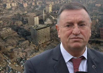 Üç ilçe hariç her yer yıkık