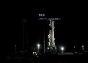 SpaceX, roketteki arıza nedeniyle fırlatmayı durdurdu