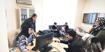 “Çatılara bile devrilir korkusuyla sığınamıyorduk”