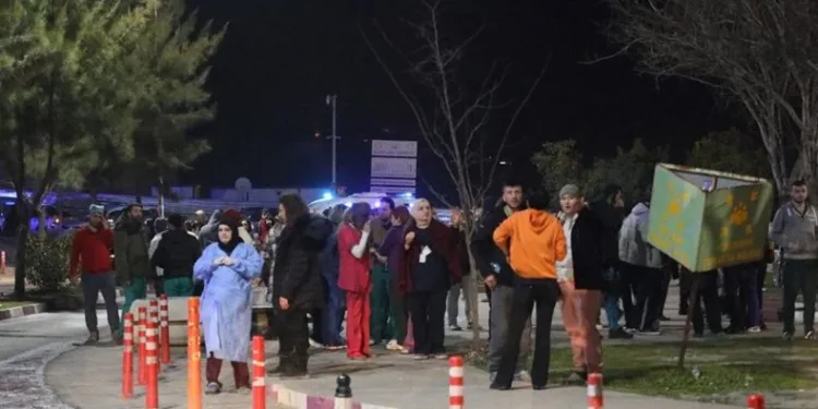 İskenderun Devlet Hastanesi tahliye ediliyor