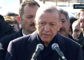 ”Üniversitelerimizde uzaktan eğitime geçiyoruz”