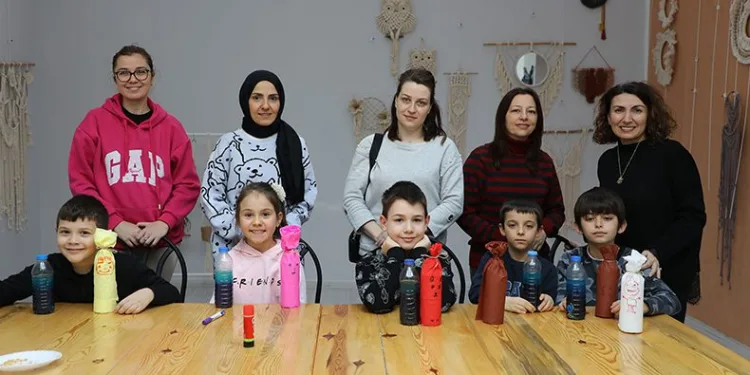 Mudanyalı çocuklar tatilde sanatla buluştu
