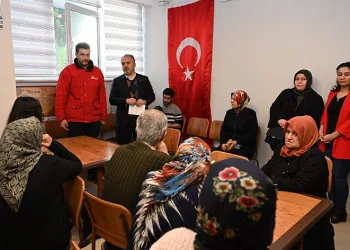 Aktaş, Bursa’da depremzedeleri ziyaret etti