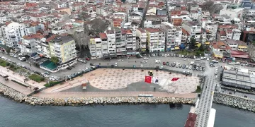Gemlik meydanına estetik dokunuş