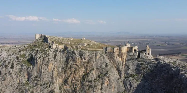 Anavarza Antik kent depremi az hasarla atlattı