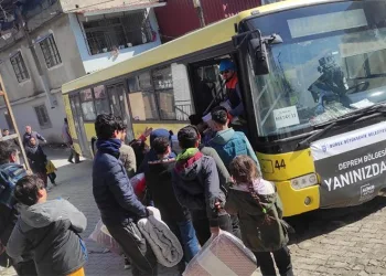 Sarı otobüslerle umuda yolculuk