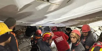Helen bebek 66 saat sonra enkazdan kurtarıldı