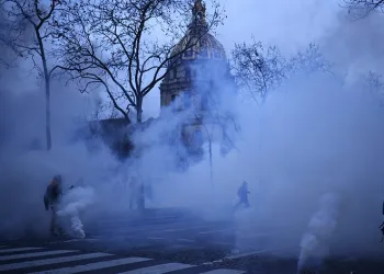 Fransa’da emeklilik reformu protestoları