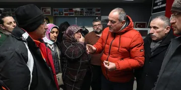 Gemlik’ten depremzedelere 32 tır yardım
