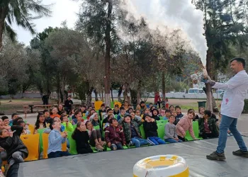 Marmaris’te çocuklara bilimsel destek