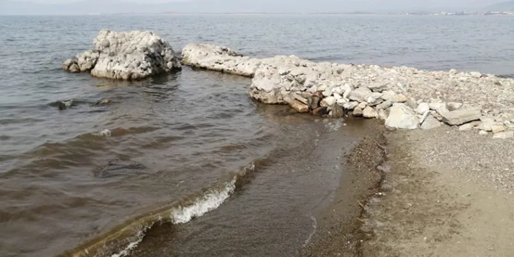 İznik Gölü’nde kuraklık endişesi