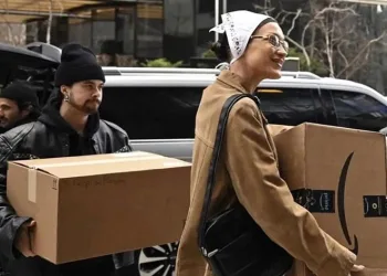 Bella Hadid’den depremzedelere yardım