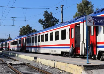 Bin 200 depremzede trende konaklıyor