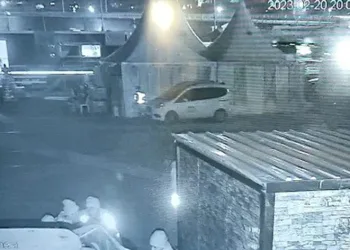 Başkan Aktaş, koordinasyon merkezinde depreme yakalandı