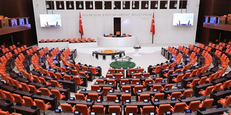 Meclis mesaiye EYT ile başlıyor