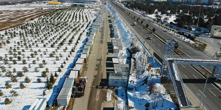 10 bin 500 kişinin barınacağı konteyner kent