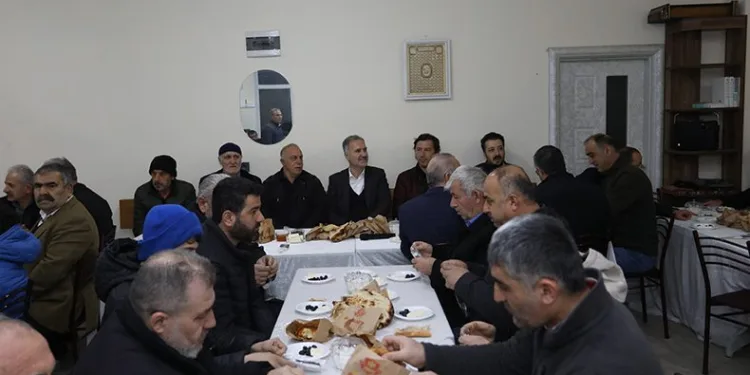 Başkan Taban Erenler Camisi cemaatiyle buluştu