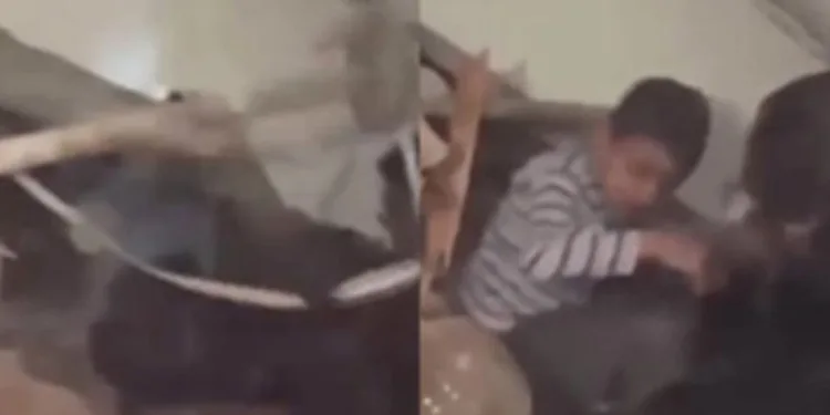 Çocuklar enkazdan böyle çıkarıldılar