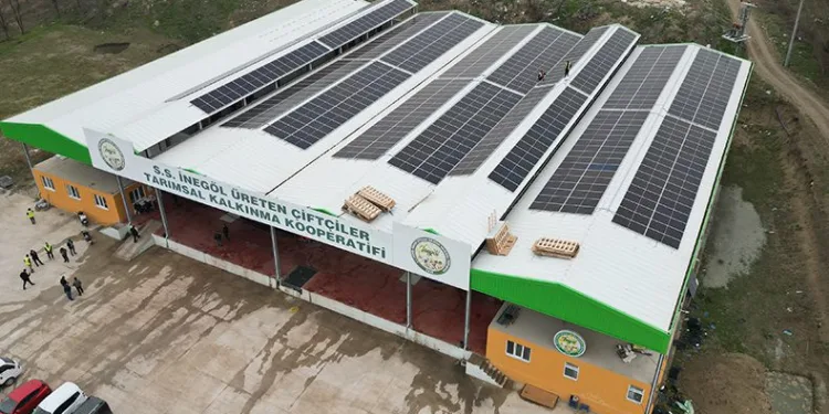 Çiftçilerin elektrik ihtiyacı güneşten karşılanacak