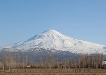 Ağrı Dağı’ndan kartpostallık görüntü