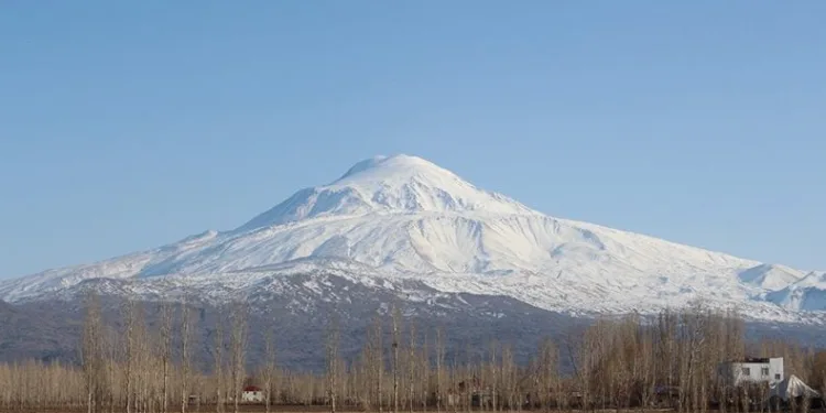 Ağrı Dağı’ndan kartpostallık görüntü