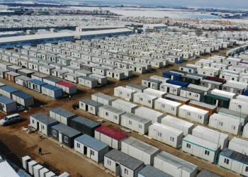 Konteyner kente aileler yerleşmeye başladı