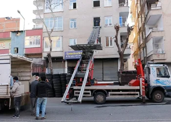 Fırsatçılar deprem dinlemedi