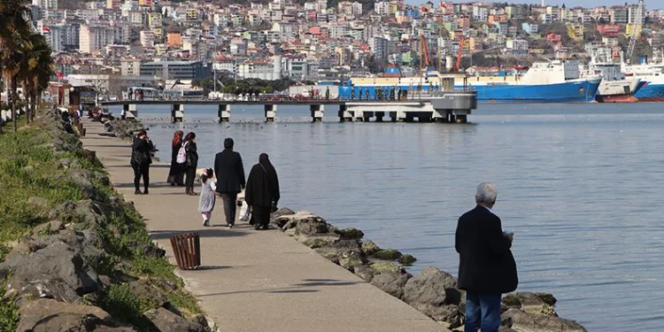 Şubat ayında 23,6 dereceyi gördü