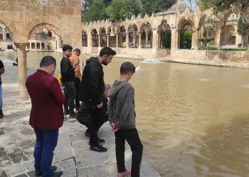 Balıklıgöl’ün suyu berraklaşıyor