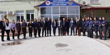 Cezaevindeki kadınlar unutulmadı