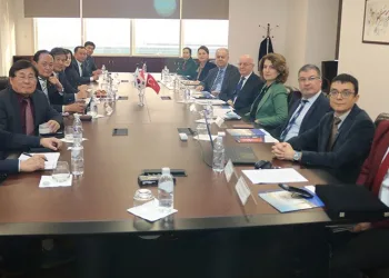 Ebedi dostluk ticaretle pekişiyor