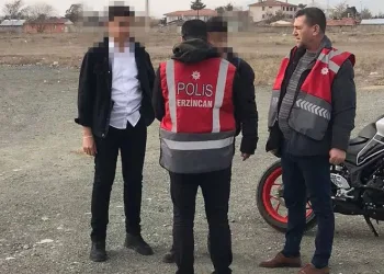 Okul önlerinde polis denetimi