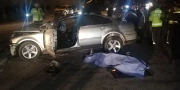 Karşı şeride geçen otomobil cipe çarptı