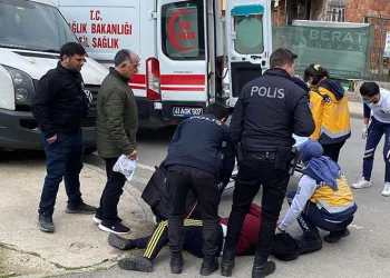 Cadde ortasında baygın halde bulundu