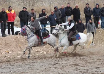 Cirite fırtına bile engel olamadı