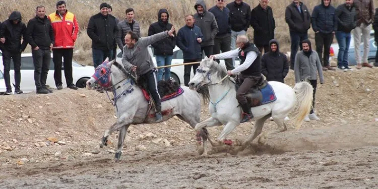 Cirite fırtına bile engel olamadı
