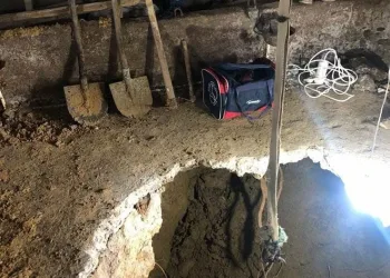 Kaçak kazı yaparken suçüstü yakalandılar