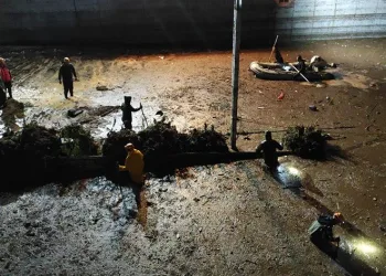 Selin vurduğu köprülü kavşakta aramalar sürüyor