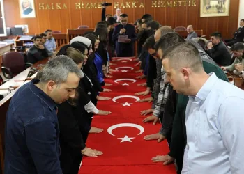 İnegöl Belediyesi’nde memurlar yemin etti
