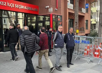 100 bin imza sürecinde üçüncü gün
