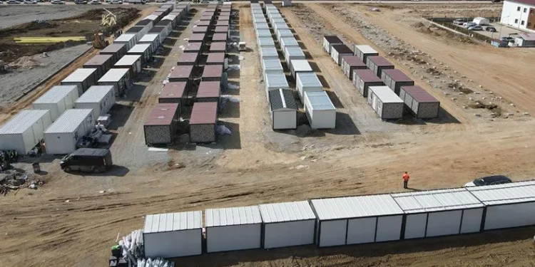 Afşin’e konteyner kent hızla kuruluyor