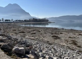 Eğirdir Gölü  yükseldi