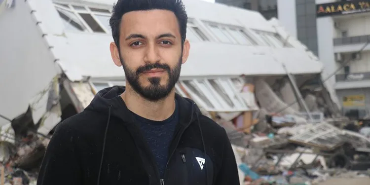 Önce romanını yazdı sonra kendi yaşadı