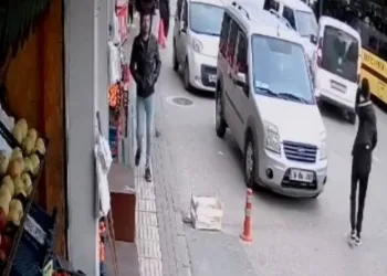 Bursa’da sürücülerin dalgınlığı kazaya neden oldu